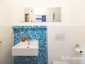 Pronájem bytu 3+1, Praha - Hloubětín, Sadská, 65 m2