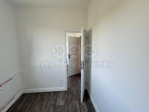 Prodej bytu 4+1, Ostrov, Severní, 69 m2