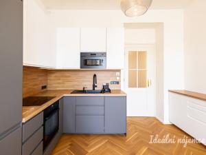 Pronájem bytu 2+kk, Praha - Bubeneč, Čs. armády, 52 m2