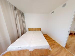 Pronájem bytu 3+kk, Praha - Břevnov, Na Větrníku, 92 m2