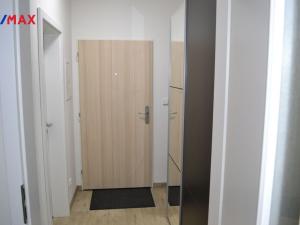 Pronájem bytu 1+kk, Cerhenice, Za Cukrovarem, 37 m2