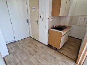 Pronájem bytu 2+kk, Ústí nad Labem, U Panského dvora, 34 m2