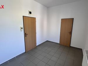 Pronájem obchodního prostoru, Pelhřimov, U Rendlíku, 85 m2