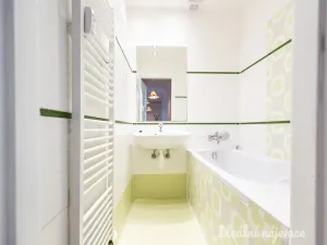 Pronájem bytu 2+1, Praha - Vršovice, Jerevanská, 64 m2