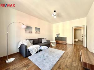 Pronájem bytu 2+1, Karlovy Vary - Drahovice, Vítězná, 63 m2