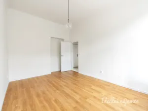 Pronájem bytu 3+kk, Praha - Smíchov, Plzeňská, 46 m2