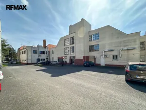 Prodej obchodního prostoru, Dobříš, Mírové náměstí, 503 m2