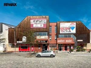Prodej obchodního prostoru, Dobříš, Mírové náměstí, 503 m2
