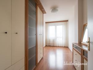 Pronájem bytu 2+kk, Praha - Stodůlky, Kodymova, 58 m2