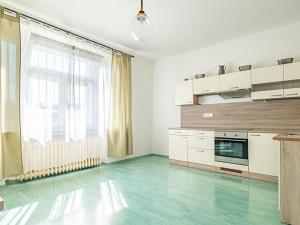 Pronájem bytu 2+kk, Poděbrady, Riegrovo náměstí, 64 m2