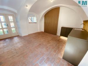 Pronájem obchodního prostoru, Telč, náměstí Zachariáše z Hradce, 31 m2