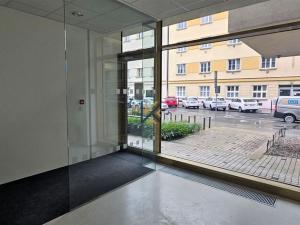 Pronájem obchodního prostoru, Praha - Nusle, Štětkova, 70 m2