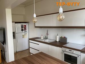 Prodej bytu 3+kk, Teplice, U Hadích lázní, 83 m2