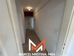 Pronájem bytu 1+kk, Náchod, Husovo náměstí, 35 m2