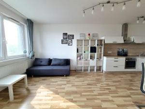 Pronájem bytu 2+kk, Praha - Vysočany, Freyova, 42 m2