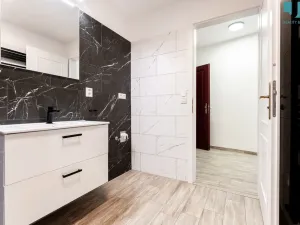Pronájem bytu 2+kk, Třebíč, Karlovo nám., 60 m2