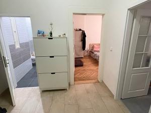 Pronájem bytu 2+kk, Praha - Žižkov, Fibichova, 50 m2