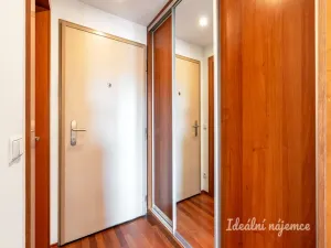 Pronájem bytu 2+kk, Praha - Vysočany, Podnádražní, 45 m2