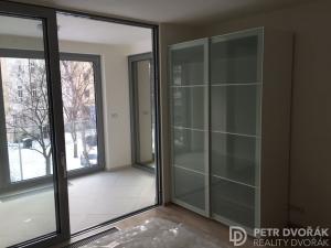 Prodej bytu 2+kk, Praha - Libeň, Vojenova, 58 m2