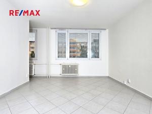 Pronájem bytu 1+kk, Praha - Prosek, Veltruská, 27 m2