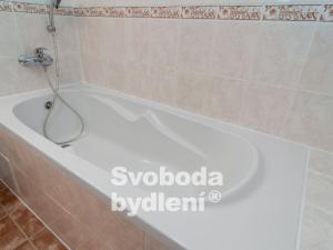 Prodej bytu 1+kk, Šestajovice, Komenského, 57 m2