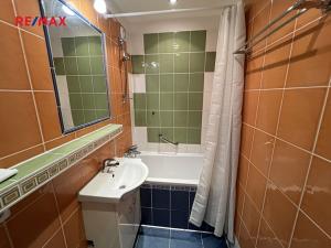 Pronájem bytu 1+kk, Kladno, Václava Rabase, 38 m2