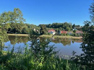 Prodej pozemku pro bydlení, Týn nad Vltavou, Nad Řekou, 1006 m2