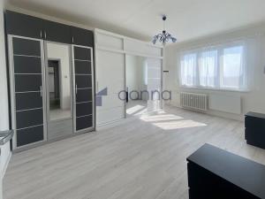 Pronájem bytu 2+1, Praha - Žižkov, Na vrcholu, 51 m2