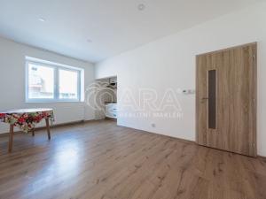 Pronájem bytu 2+kk, Praha - Malešice, U tvrze, 58 m2