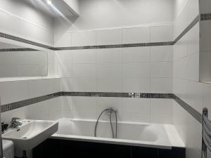 Pronájem bytu 1+1, Praha - Malá Strana, Hellichova, 50 m2