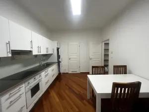 Pronájem bytu 1+1, Praha - Malá Strana, Hellichova, 50 m2