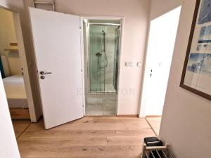 Pronájem bytu 2+kk, Praha - Vinohrady, Šafaříkova, 39 m2