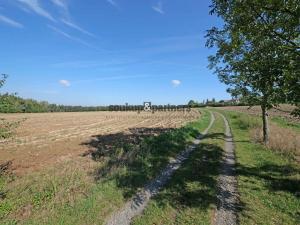 Prodej louky, Ohrobec, 18504 m2