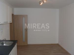 Pronájem bytu 3+kk, Milovice, Braniborská, 44 m2