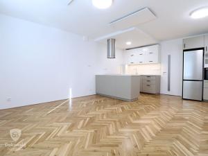 Pronájem bytu 2+kk, Praha - Bubeneč, Jaselská, 49 m2