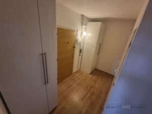 Pronájem bytu 2+kk, Praha - Stodůlky, Blattného, 43 m2