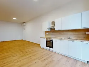 Prodej bytu 3+kk, Třebíč - Vnitřní Město, Karlovo nám., 123 m2