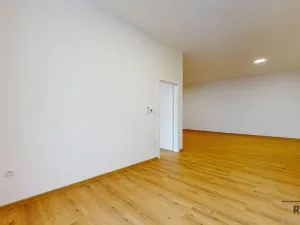 Prodej bytu 3+kk, Třebíč - Vnitřní Město, Karlovo nám., 123 m2
