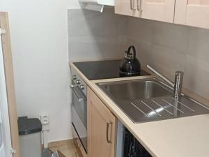 Pronájem bytu 2+kk, Praha - Kamýk, 43 m2