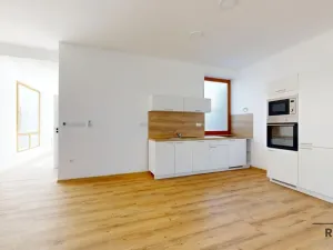 Prodej bytu 4+kk, Třebíč - Vnitřní Město, Karlovo nám., 119 m2