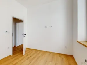 Prodej bytu 4+kk, Třebíč - Vnitřní Město, Karlovo nám., 119 m2