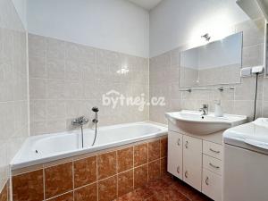 Pronájem bytu 2+kk, Hustopeče, U Větrolamu, 70 m2