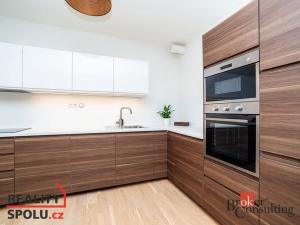 Pronájem bytu 3+kk, Praha - Karlín, Nekvasilova, 86 m2