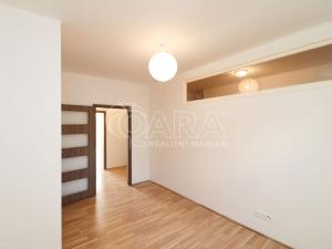 Pronájem bytu 2+kk, Praha - Střešovice, Farní, 60 m2