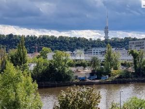 Pronájem bytu 3+kk, Praha - Holešovice, V háji, 87 m2