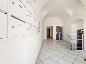 Prodej bytu 2+kk, Třebíč - Vnitřní Město, Karlovo nám., 80 m2
