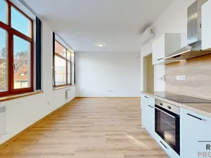 Prodej bytu 3+kk, Třebíč - Vnitřní Město, Karlovo nám., 80 m2