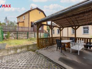 Prodej vícegeneračního domu, Dalovice, 278 m2