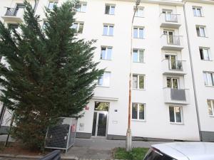 Prodej bytu 2+1, Praha - Vysočany, Poštovská, 58 m2