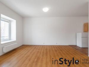 Pronájem bytu 2+kk, Bzenec, náměstí Svobody, 62 m2